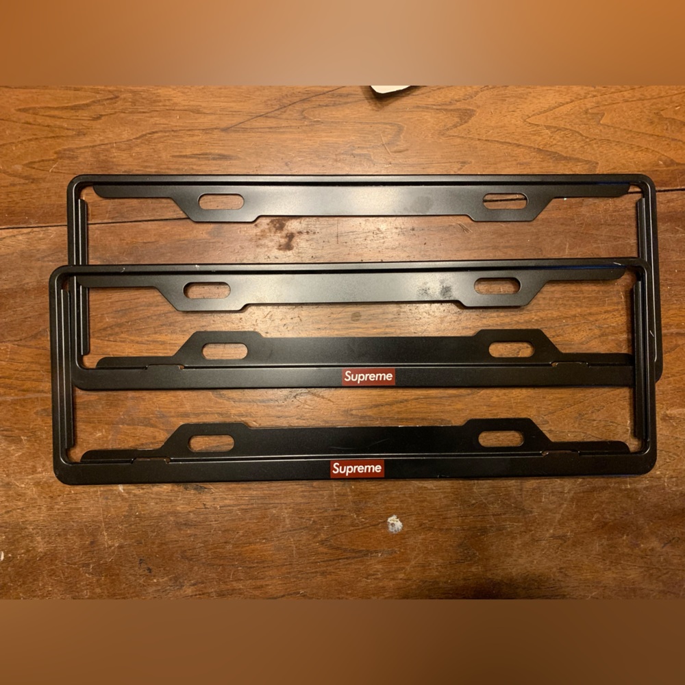 Supreme foreign license plate frame